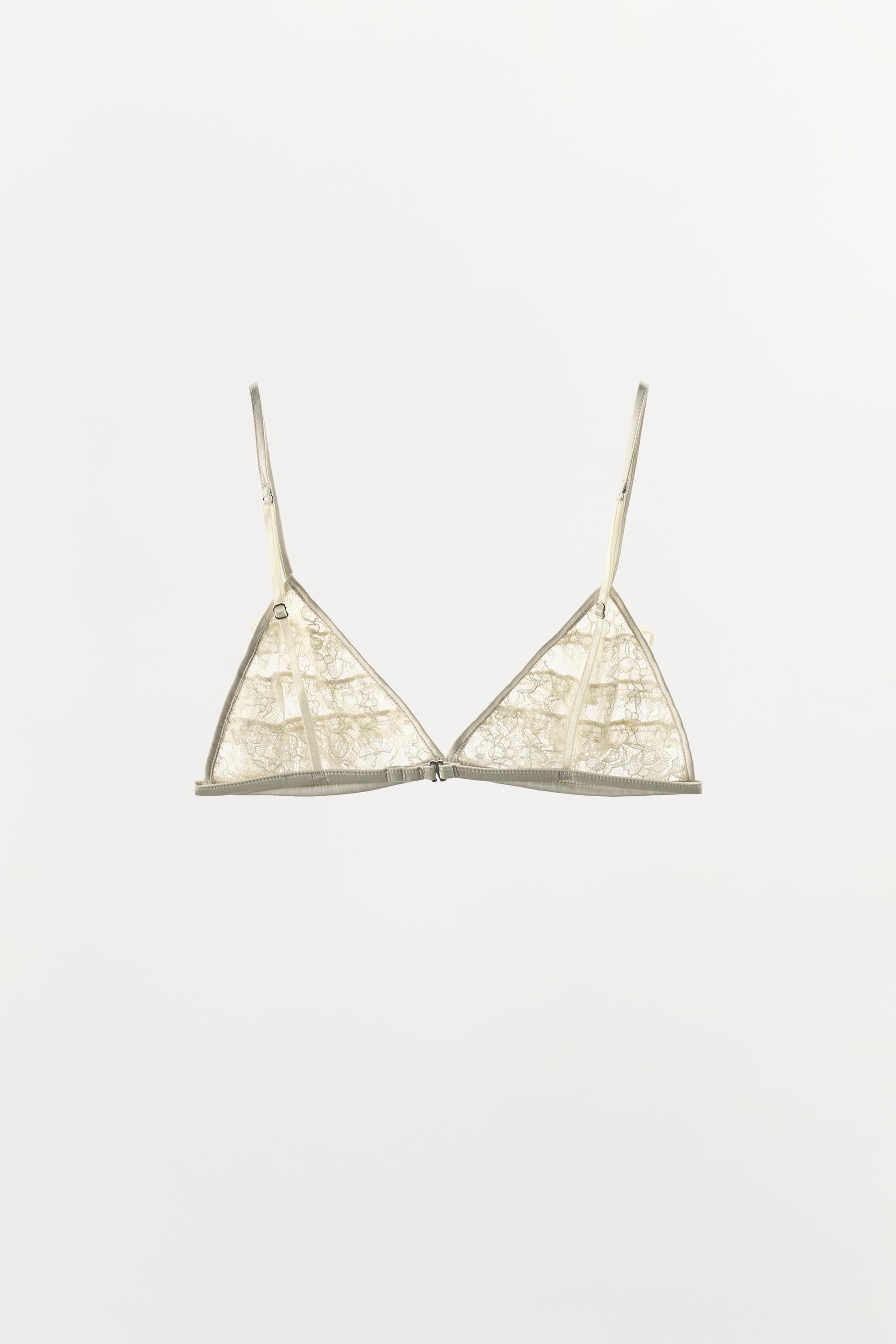 RUFFLED LACE TRIANGLE BRA